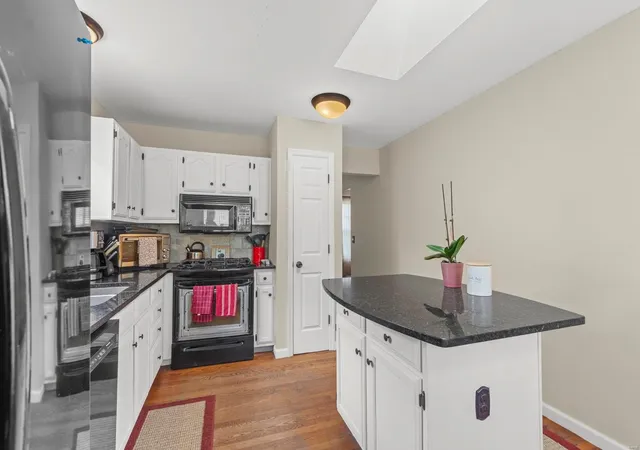 Photo 3 of Sale Pending at 4932 Brass Rail Dr, Saint Louis, MO 63129 | MLS# 24050665 | Listing updated on 2024-11-17