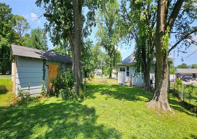 Photo 2 of Single family home for sale at 209 W State St, Chaffee, MO 63740 | MLS# 24050751 | Listing updated on 2024-12-12