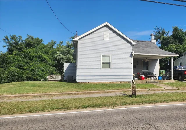 Photo 1 of Single family home for sale at 804 State St, Chester, IL 62233 | MLS# 24050887 | Listing updated on 2025-03-11