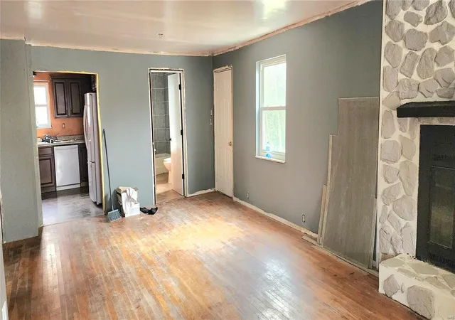 Photo 2 of Single family home for sale at 804 State St, Chester, IL 62233 | MLS# 24050887 | Listing updated on 2025-03-11