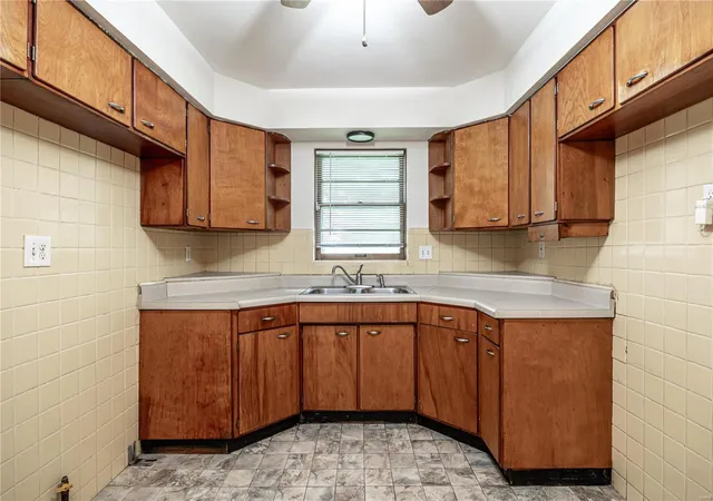 Photo 3 of Sale Pending at 10511 Lookaway Dr, Saint Louis, MO 63137 | MLS# 24051094 | Listing updated on 2024-09-22