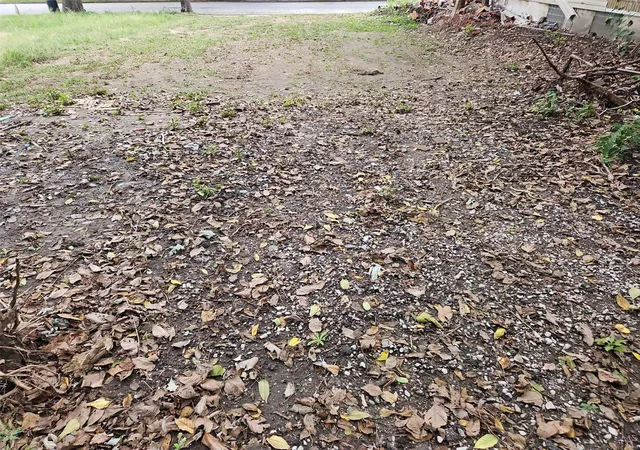 Photo 3 of Land for sale at 529 Alexander Pl, East Saint Louis, IL 62205 | MLS# 24051148 | Listing updated on 2024-12-04