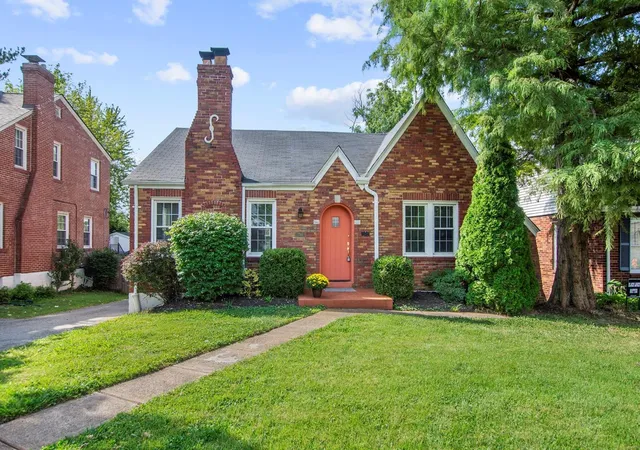 Photo 1 of Single family home for sale at 7740 Dale Ave, Saint Louis, MO 63117 | MLS# 24051617 | Listing updated on 2024-10-21