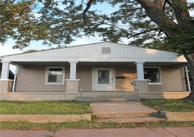 Photo 1 of Single family home for sale at 2040 Benton St, Granite City, IL 62040 | MLS# 24051666 | Listing updated on 2024-08-16