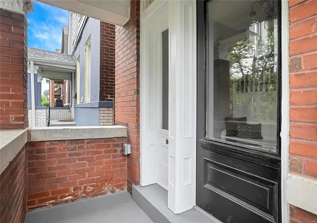 Photo 3 of Sale Pending at 3714 Meramec St, Saint Louis, MO 63116 | MLS# 24051708 | Listing updated on 2024-08-29