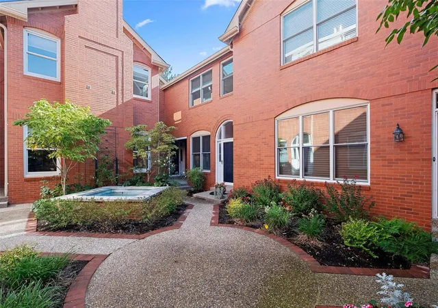 1st image of 4525 Laclede Ave #6, Saint Louis, MO 63108 | MLS# 24051750