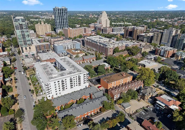 33rd image of 4525 Laclede Ave #6, Saint Louis, MO 63108 | MLS# 24051750