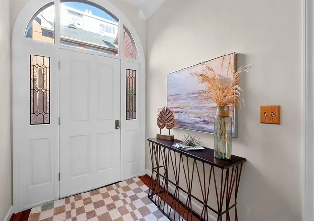 4th image of 4525 Laclede Ave, St. Louis, MO 63108