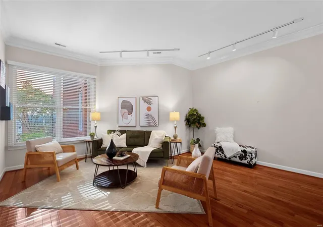 5th image of 4525 Laclede Ave, St. Louis, MO 63108