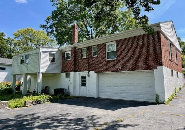 Photo 3 of Sale Pending at 8719 Washington Ave, Saint Louis, MO 63124 | MLS# 24051818 | Listing updated on 2024-10-05
