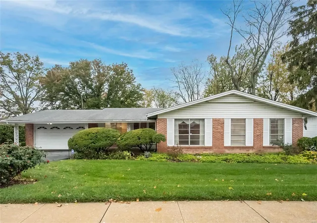 Photo 1 of Sale Pending at 1527 Craig Rd, Saint Louis, MO 63146 | MLS# 24051945 | Listing updated on 2024-11-25