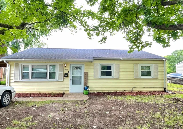 Photo 1 of Sale Pending at 1319 Williams St, East Saint Louis, IL 62206 | MLS# 24052528 | Listing updated on 2025-02-27