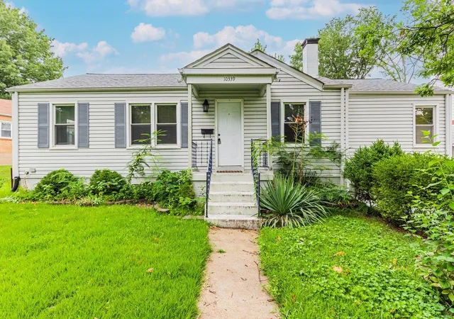 Photo 1 of Sale Pending at 10339 Saint Henry Ln, Saint Ann, MO 63074 | MLS# 24052663 | Listing updated on 2024-11-13