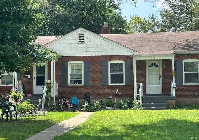 Photo 2 of Multi family home for sale at 3409 Saint Gregory Ln, Saint Ann, MO 63074 | MLS# 24052797 | Listing updated on 2024-12-03