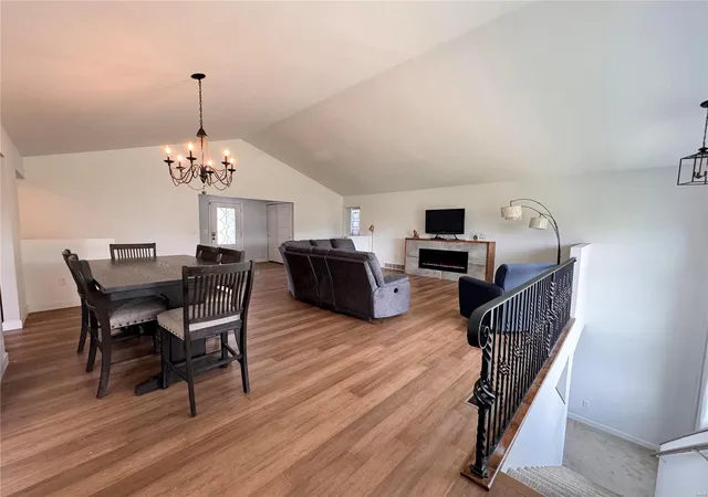 Photo 3 of Single family home for sale at 662 Jonathan Rd, Hannibal, MO 63401 | MLS# 24052935 | Listing updated on 2025-03-13