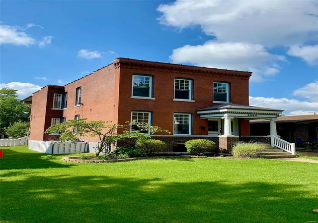 Photo 2 of Single family home for sale at 4964 Columbia Ave, Saint Louis, MO 63139 | MLS# 24053053 | Listing updated on 2024-08-25