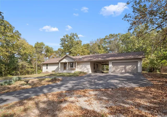 Photo 1 of Single family home for sale at 5705 N Lakeshore Dr, Hillsboro, MO 63050 | MLS# 24053175 | Listing updated on 2024-12-03