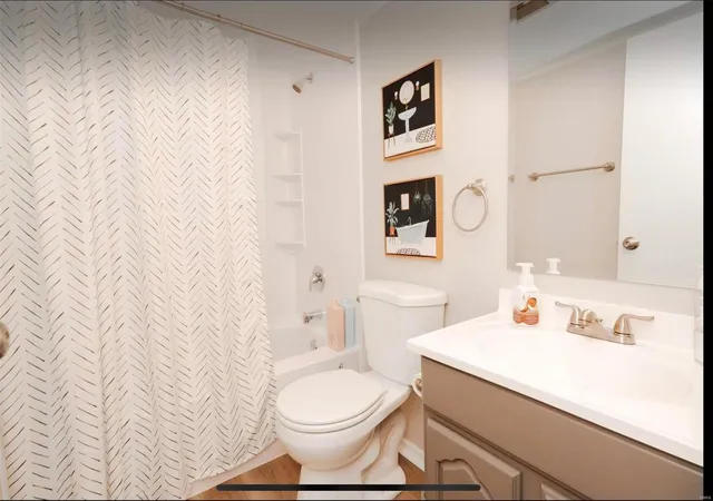 Listing Photo 4 - Condo for sale in building located at 2511 Senator Ct, St. Louis, MO 63125 - Unit #B