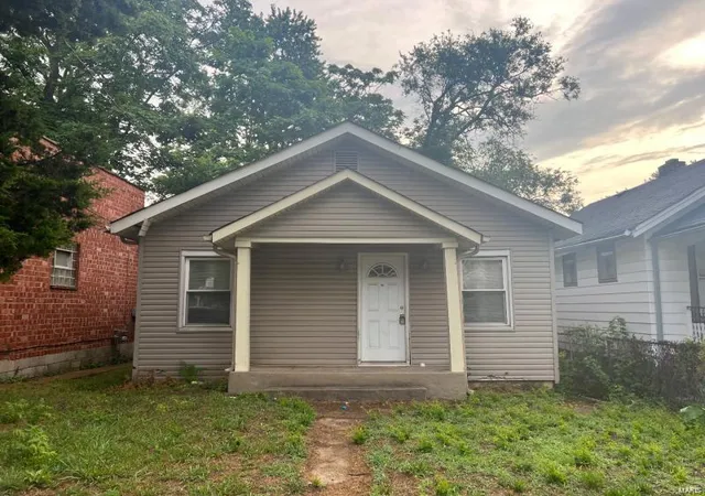 Photo 1 of Sale Pending at 6509 Leschen Ave, Saint Louis, MO 63121 | MLS# 24053292 | Listing updated on 2024-12-09
