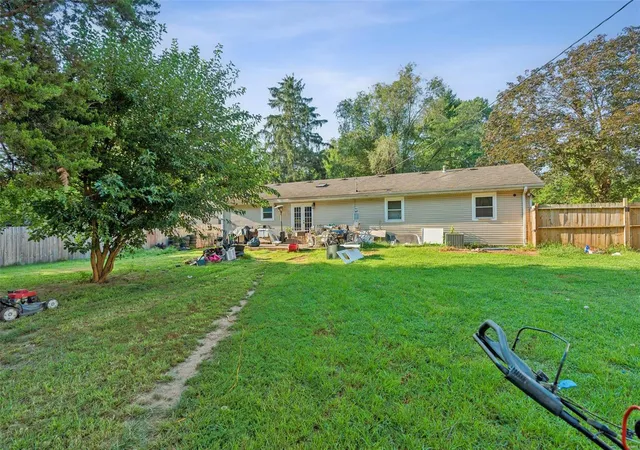 Homes for sale in Battlefield, MO | 653 W Westview Street, Battlefield, MO 65807 | MLS# 24053293