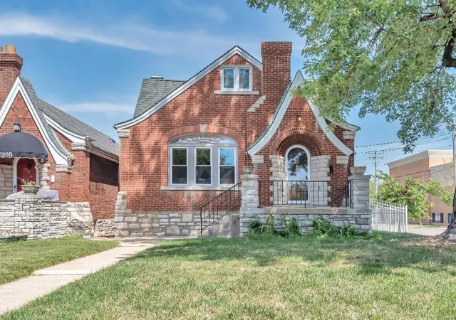 Photo 1 of Single family home for sale at 6201 Winona Ave, Saint Louis, MO 63109 | MLS# 24053467 | Listing updated on 2024-12-05