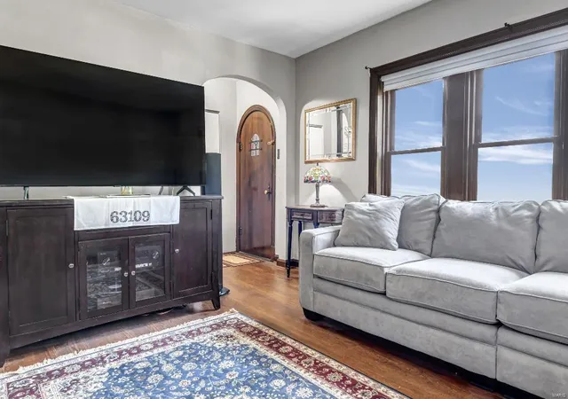 Photo 2 of Single family home for sale at 6201 Winona Ave, Saint Louis, MO 63109 | MLS# 24053467 | Listing updated on 2024-12-05