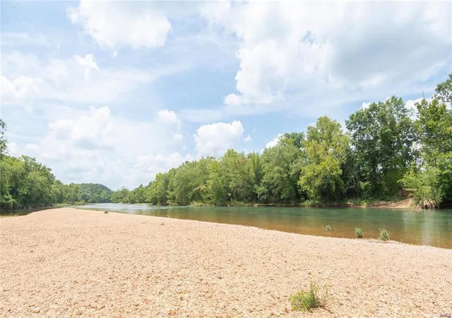 3rd image of 211 Ripley 142E-2B, Doniphan, MO 63935 | MLS# 24053496