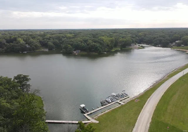 Photo 2 of Single family home for sale at 28567 Commanche Trl, Canton, MO 63435 | MLS# 24053622 | Listing updated on 2024-10-21
