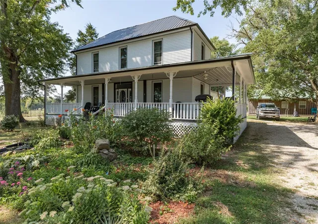 Photo 3 of Single family home for sale at 771 Lake Avalon Rd, Bismarck, MO 63624 | MLS# 24053653 | Listing updated on 2025-02-27