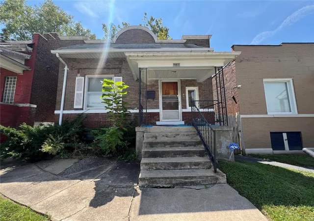 Photo 1 of Sale Pending at 4530 Greer Ave, Saint Louis, MO 63115 | MLS# 24053865 | Listing updated on 2024-09-27