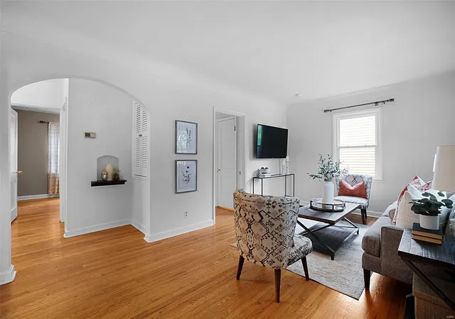 Photo 3 of Sale Pending at 1013 Dolores Ave, Saint Louis, MO 63132 | MLS# 24053948 | Listing updated on 2024-11-24