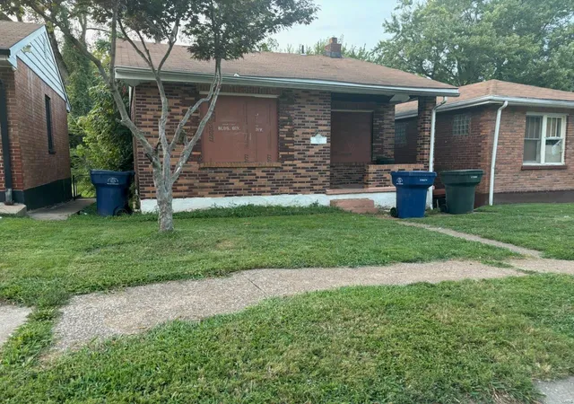 Photo 1 of Sale Pending at 5571 Era Ave, Saint Louis, MO 63136 | MLS# 24054006 | Listing updated on 2025-03-19