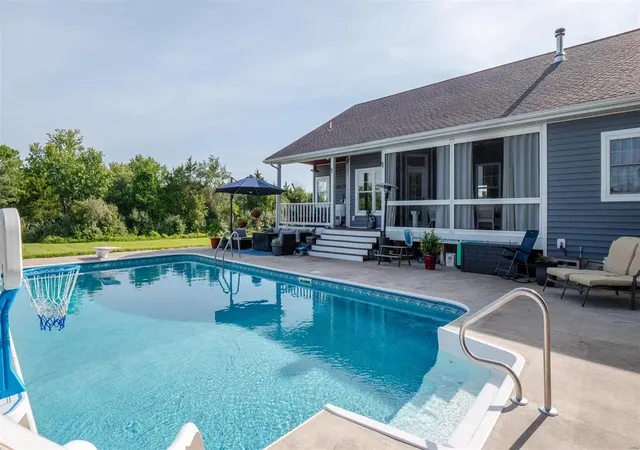 Photo 2 of Single family home for sale at 3893 Hwy Ee, Owensville, MO 65066 | MLS# 24054105 | Listing updated on 2025-01-14