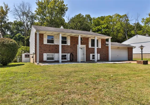 Photo 1 of Sale Pending at 10722 Meath Dr, Saint Louis, MO 63123 | MLS# 24054169 | Listing updated on 2024-09-05