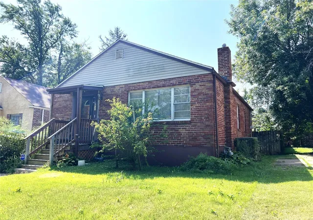 Photo 1 of Sale Pending at 6830 Melrose Ave, Saint Louis, MO 63130 | MLS# 24054191 | Listing updated on 2024-12-12