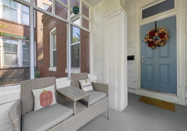 Photo 3 of Sale Pending at 3204 Portis Ave, Saint Louis, MO 63116 | MLS# 24054553 | Listing updated on 2024-09-11