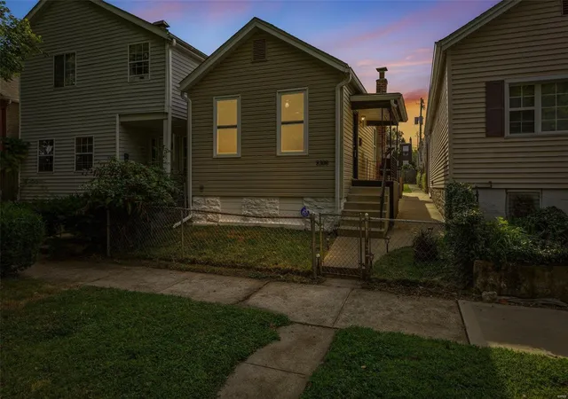 Photo 3 of Sale Pending at 8308 Pennsylvania Ave, Saint Louis, MO 63111 | MLS# 24054796 | Listing updated on 2024-12-04