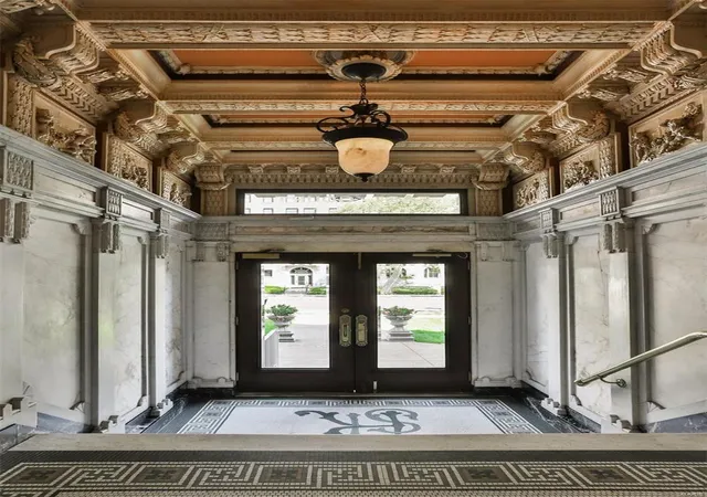 Photo 1 of Condo for sale at 4944 Lindell Blvd #8E, Saint Louis, MO 63108 | MLS# 24055008 | Listing updated on 2024-10-25