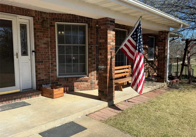 Photo 3 of Single family home for sale at 307 Angel Ln, Dixon, MO 65459 | MLS# 24055067 | Listing updated on 2024-12-02