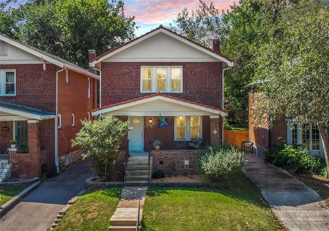 Photo 1 of Single family home for sale at 7232 Lindell Blvd, Saint Louis, MO 63130 | MLS# 24055547 | Listing updated on 2024-12-06