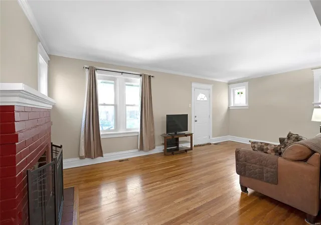 Photo 2 of Single family home for sale at 7232 Lindell Blvd, Saint Louis, MO 63130 | MLS# 24055547 | Listing updated on 2024-12-06