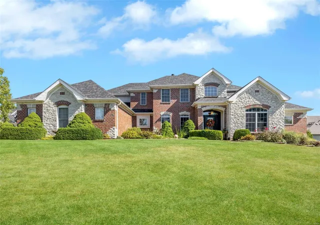 Photo 1 of Single family home for sale at 67 Saybridge Manor Pkwy, Lake Saint Louis, MO 63367 | MLS# 24055647 | Listing updated on 2025-03-18