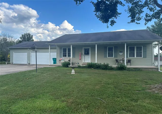 Photo 2 of Single family home for sale at 102 W Fairway Ave, Owensville, MO 65066 | MLS# 24055666 | Listing updated on 2024-11-18