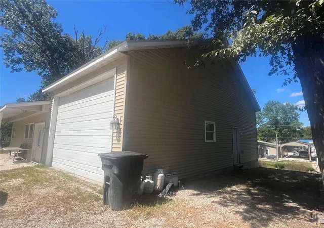 Photo 16 of Sale Pending at 43646 Willow Ln, Monroe City, MO 63456 | MLS# 24055704 | Listing updated on 2024-12-03