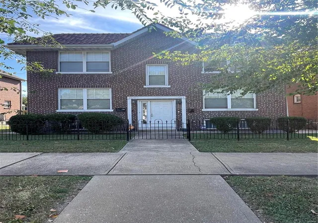 Photo 2 of Townhouse for sale at 4922 W Florissant Ave, Saint Louis, MO 63115 | MLS# 24055817 | Listing updated on 2024-10-05