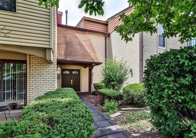 Photo 1 of Condo for sale at 1251 Guelbreth Ln #202, Saint Louis, MO 63146 | MLS# 24055874 | Listing updated on 2024-11-02