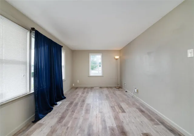 Photo 3 of Sale Pending at 721 Cunningham Ave, Saint Charles, MO 63301 | MLS# 24055882 | Listing updated on 2024-09-09