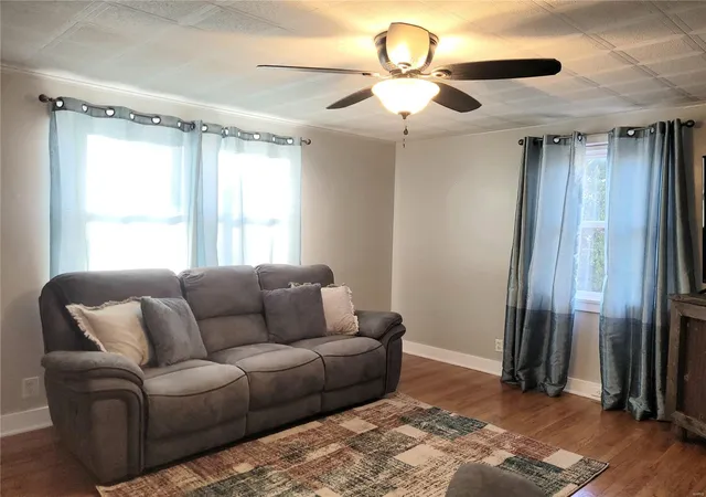 Photo 2 of Single family home for sale at 348 Academy St, Sainte Genevieve, MO 63670 | MLS# 24055945 | Listing updated on 2025-03-11