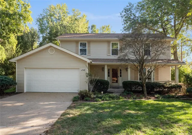 Photo 1 of Single family home for sale at 11342 Saint Paul St, Saint Louis, MO 63141 | MLS# 24055956 | Listing updated on 2024-12-09