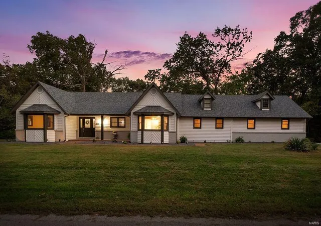 Photo 2 of Single family home for sale at 3174 Cedar Ridge Lane, Waterloo, IL 62298 | MLS# 24055988 | Listing updated on 2024-12-16